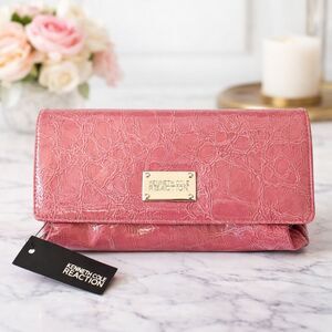 Kenneth Cole Reaction Wallet NWT Pink Leather Clutch Coin Purse Deadstock